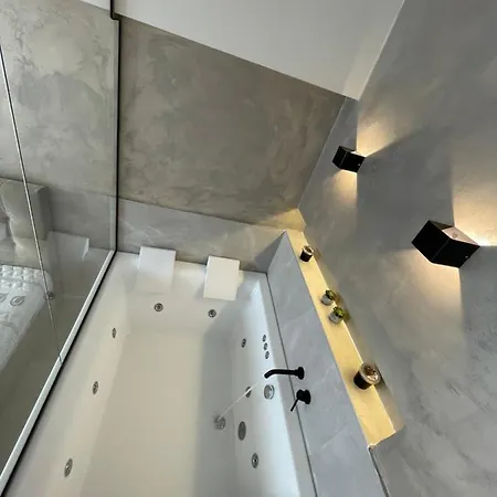 公寓 Jacuzzi Ladadika 塞萨洛尼基