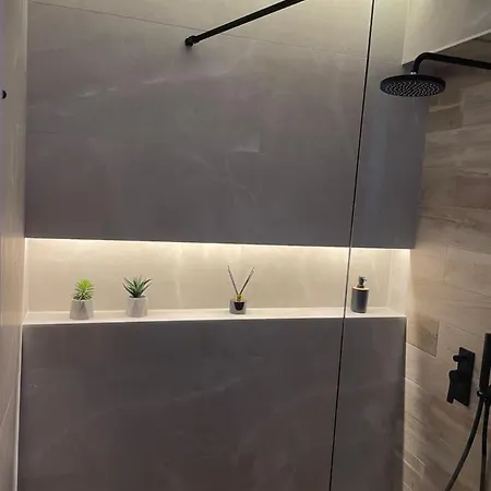 Jacuzzi Ladadika * 塞萨洛尼基
